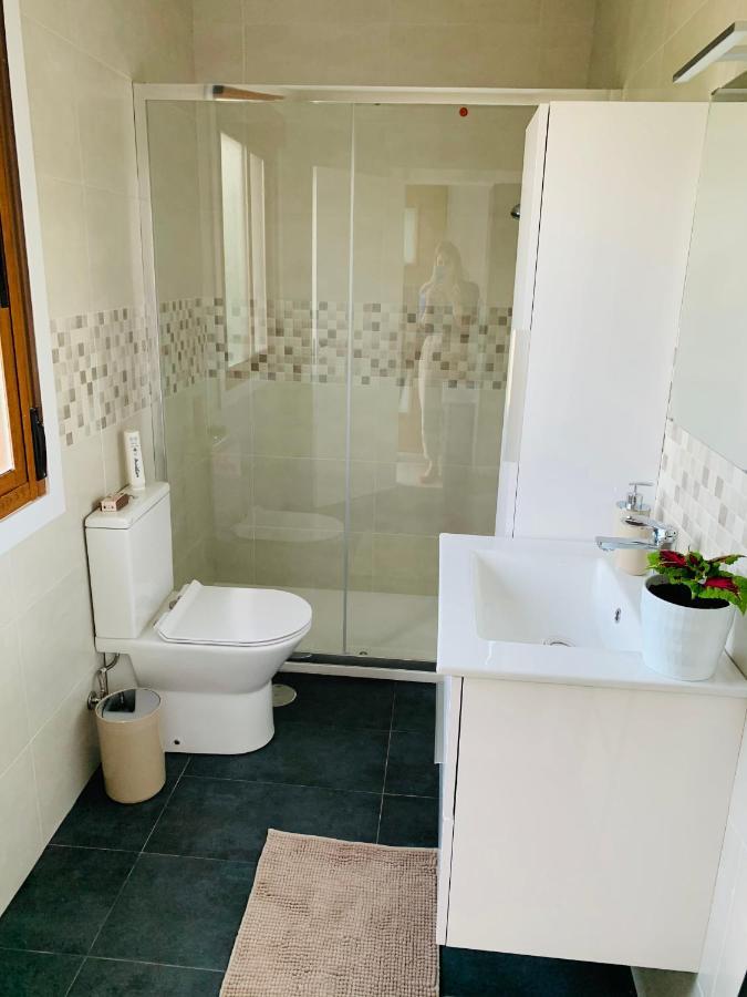 Apartamento A Casa Vermella con jardín a 10 minutos de Santiago de Compostela Ortono Exterior foto