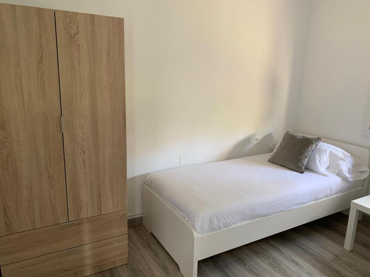 Apartamento A Casa Vermella con jardín a 10 minutos de Santiago de Compostela Ortono Exterior foto