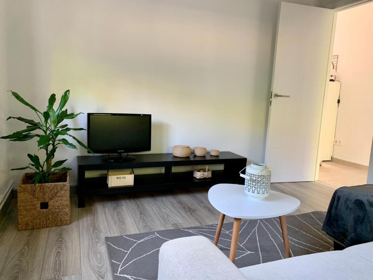 Apartamento A Casa Vermella con jardín a 10 minutos de Santiago de Compostela Ortono Exterior foto