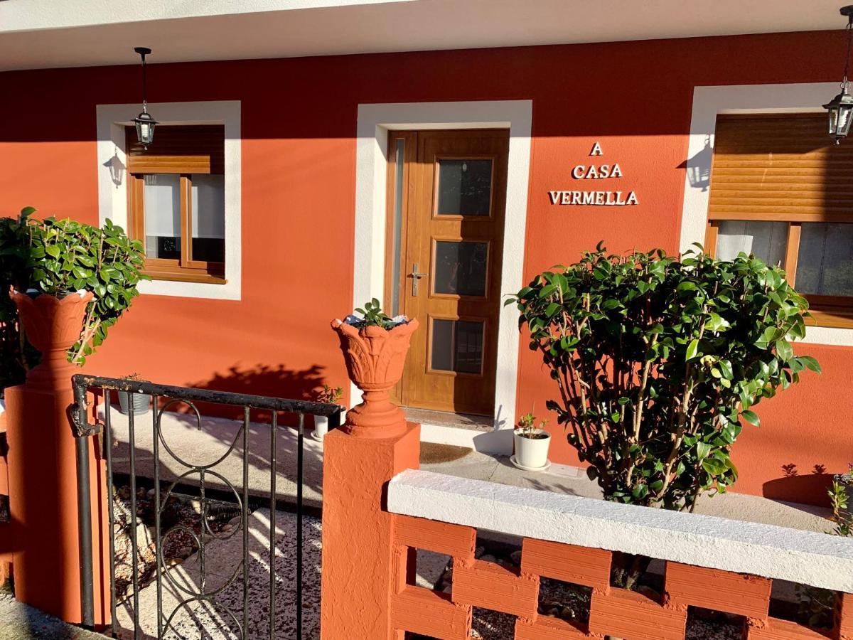 Apartamento A Casa Vermella con jardín a 10 minutos de Santiago de Compostela Ortono Exterior foto