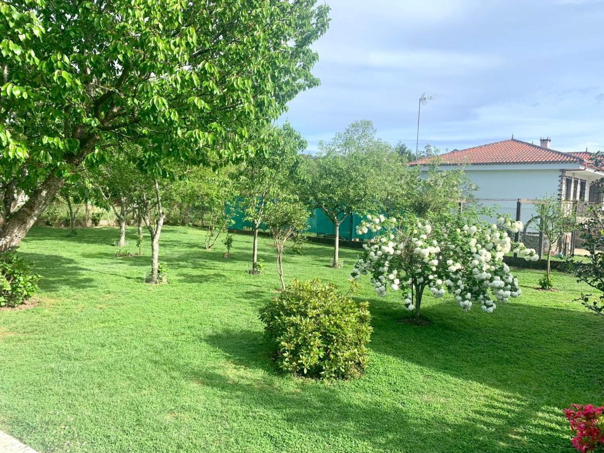 Apartamento A Casa Vermella con jardín a 10 minutos de Santiago de Compostela Ortono Exterior foto